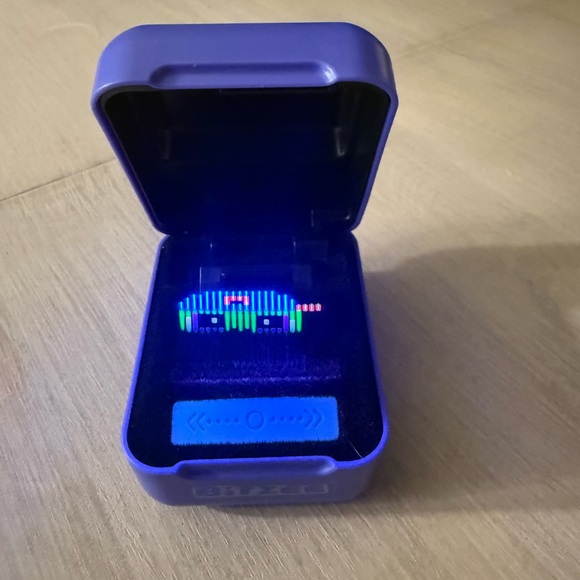 Bitzee - Picture 3 of 4